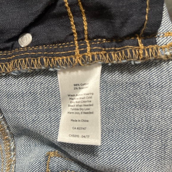 Talbots Medium Wash Distressed Flawless Five Pocket Boyfriend Jeans  Sz 16 - Picture 7 of 8